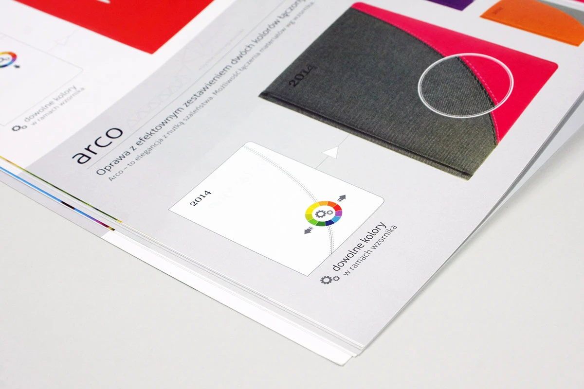 Minimalistyczny projekt katalogu produktowego 5 Minimalistyczny projekt graficzny katalogu